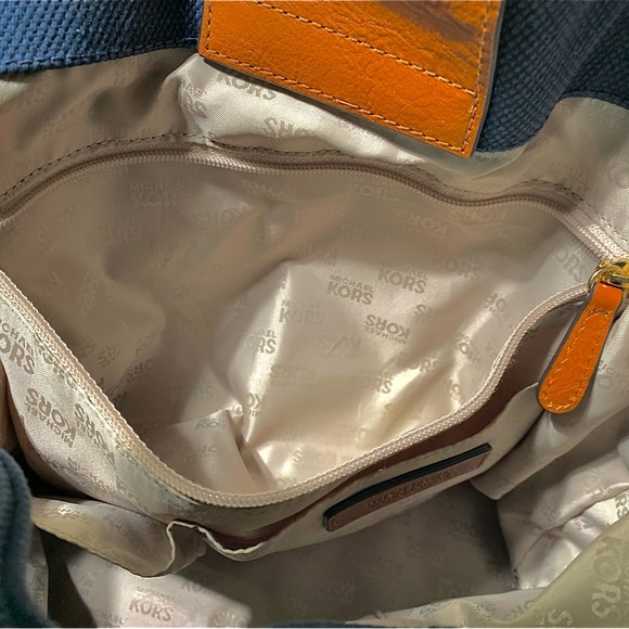 Michael Kors Gansevoort Handbag - Picture 10 of 11